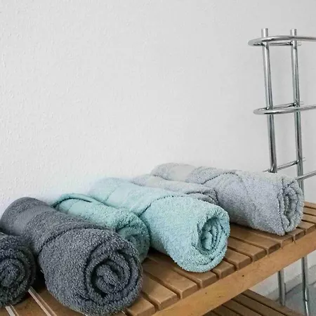 Moderne In Leipziger Altbau - Netflix Inklusive