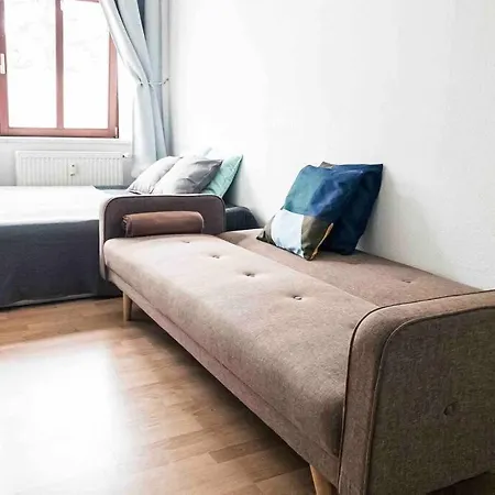 Moderne In Leipziger Altbau - Netflix Inklusive Lipsia