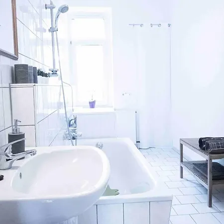 Moderne In Leipziger Altbau - Netflix Inklusive Apartman *